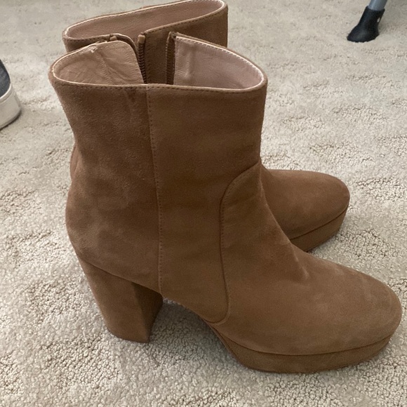 Stuart Weitzman tan suede 37.5 boot - Picture 1 of 5